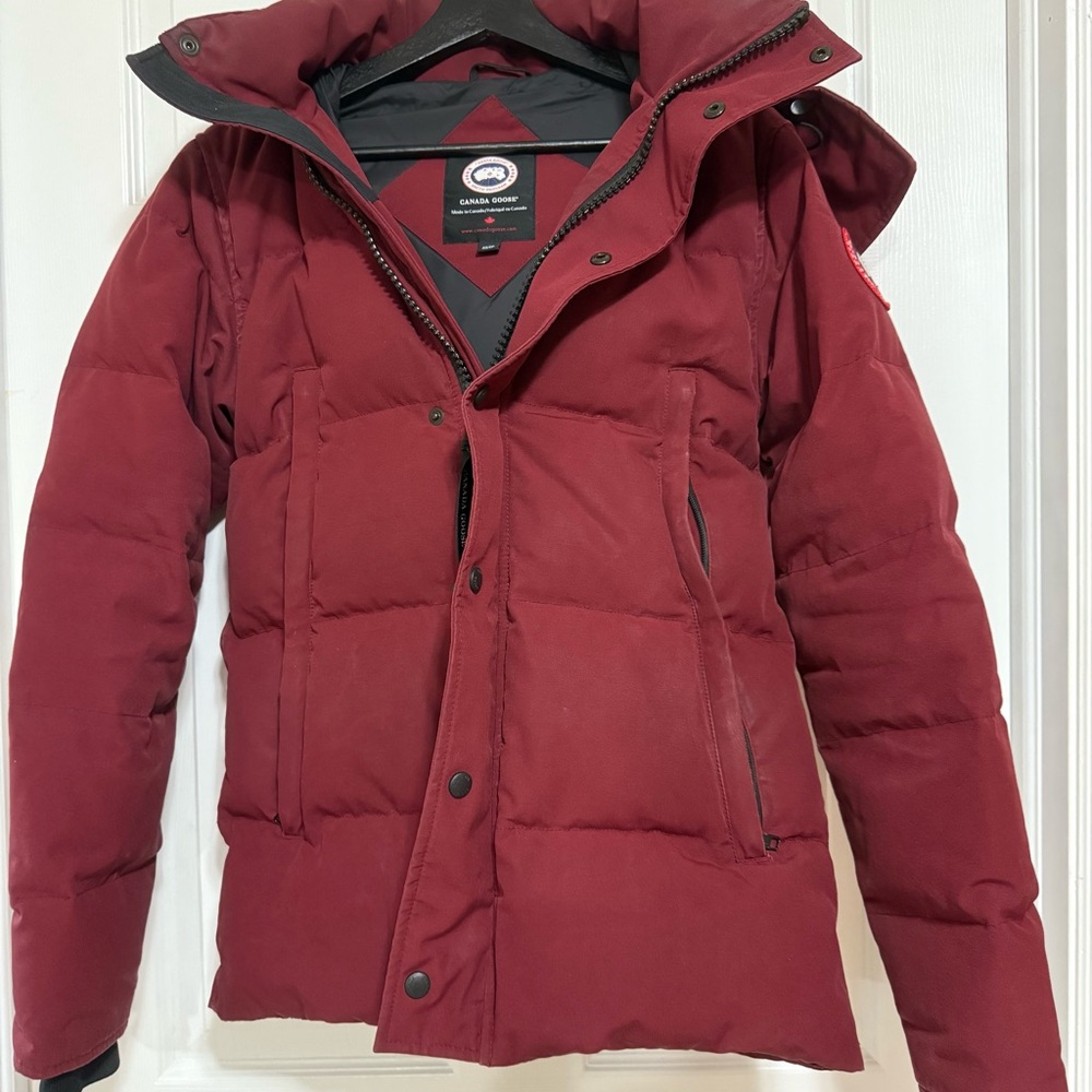Men’s Canada Goose Red Puffer Jacket *Fusion fit* for smaller frames
